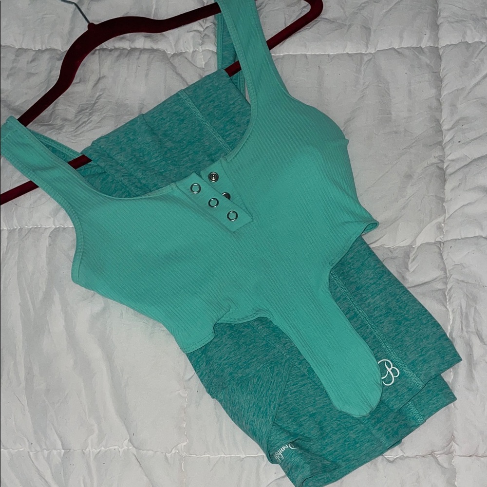 Bombshell Sportswear mint set